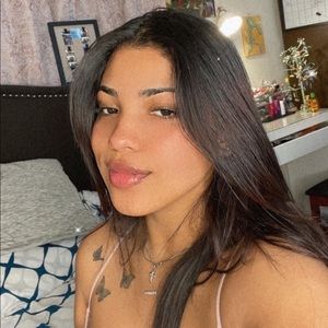 Meet your Posher, Dayany